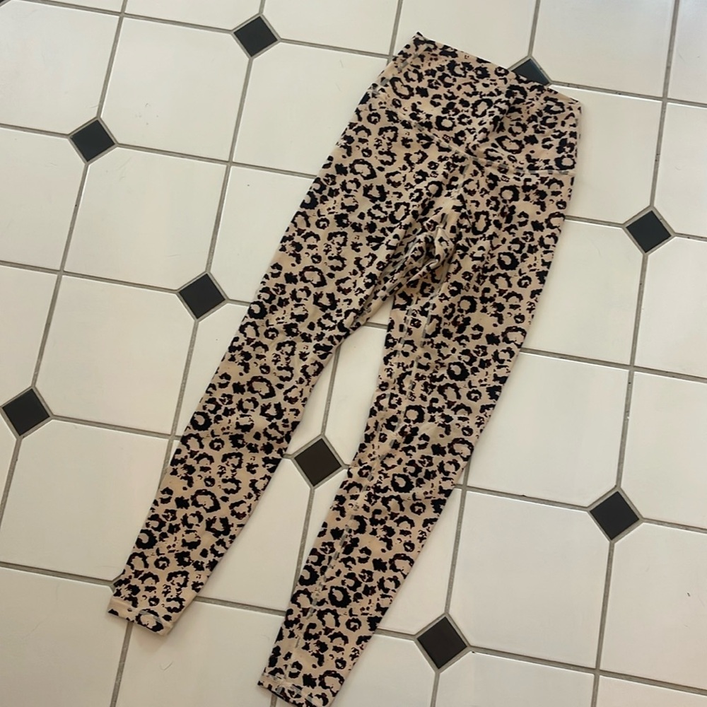 New without tags Colorfulkoala leopard tights.